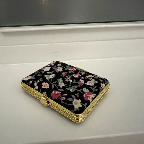 NEW Floral pocket compact mirror, OVAL, black - Picture 2 of 13